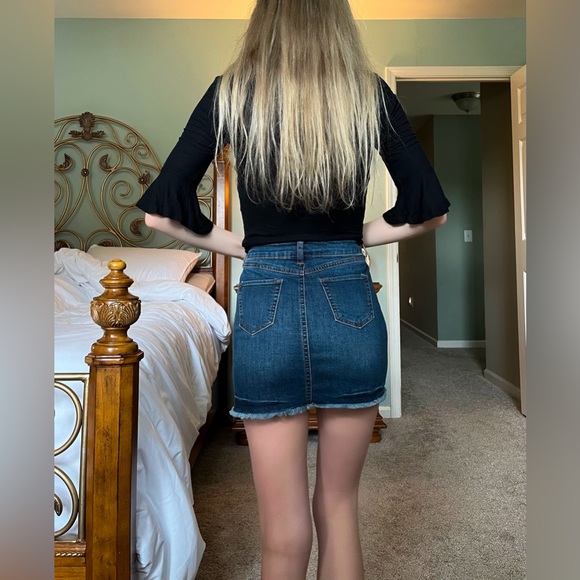 Rewash Brand Frayed High-Waisted Blue Jean Mini Skirt Size Medium - Picture 14 of 14